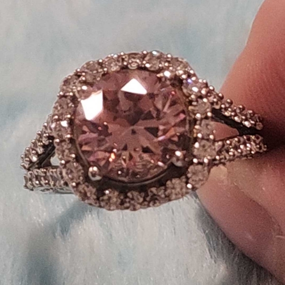 Ring, Simulated pink sapphire, with white CZ Halo, set in 925, size 9 - Picture 1 of 8